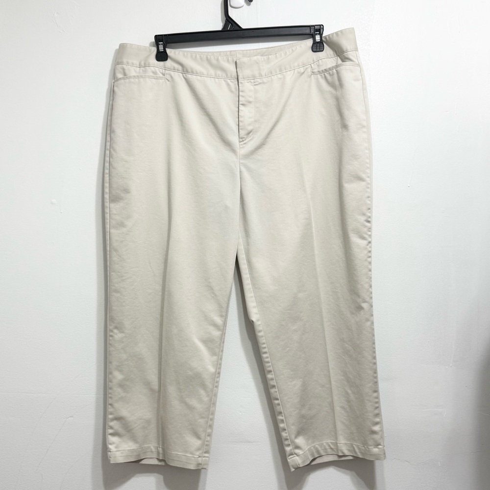 Dockers Collection Beige Stretch Capri Pants Women’s Plus 20W - Picture 2 of 8
